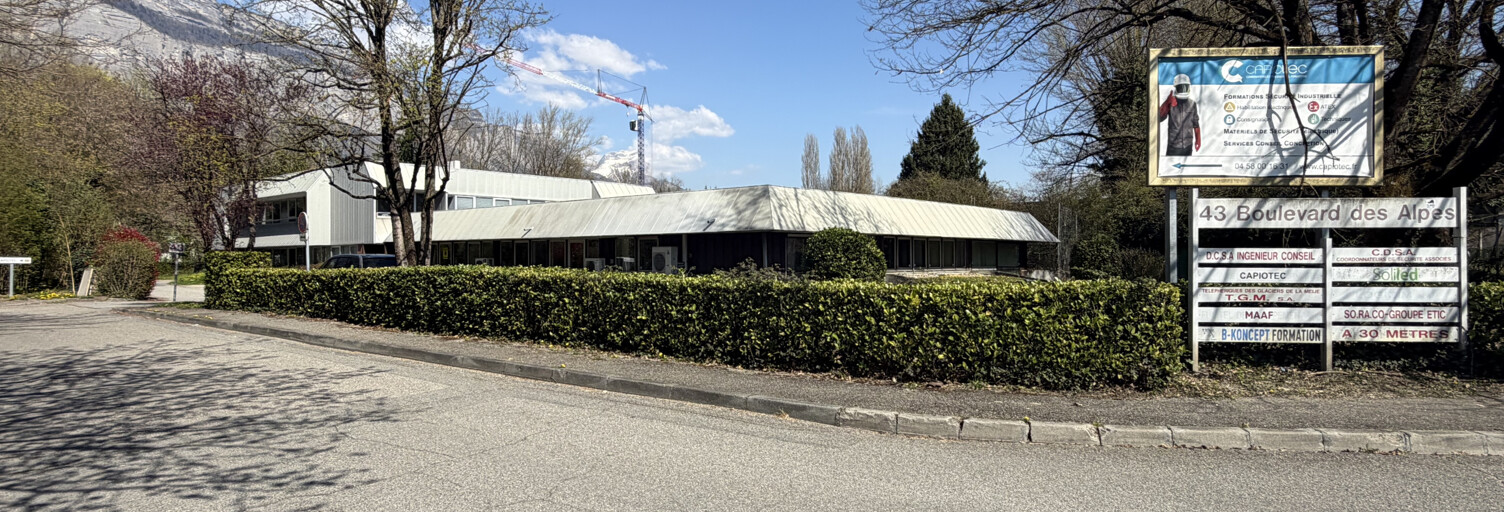 Bureau  105 m² à louer à Meylan (38240)