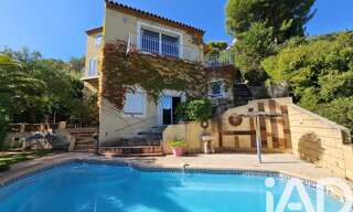 Maison 7 Pièces 180 m² à vendre à Saint-Cyr-sur-Mer (83270)