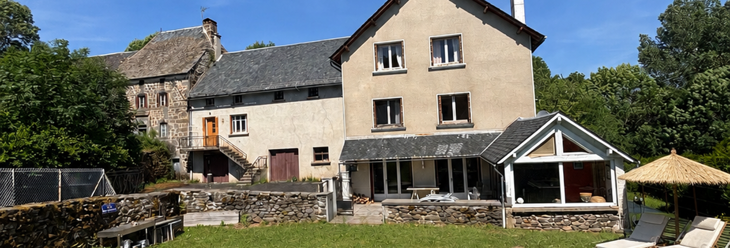 Maison 11 Pièces 227 m² à vendre à Gourdièges (15230)
