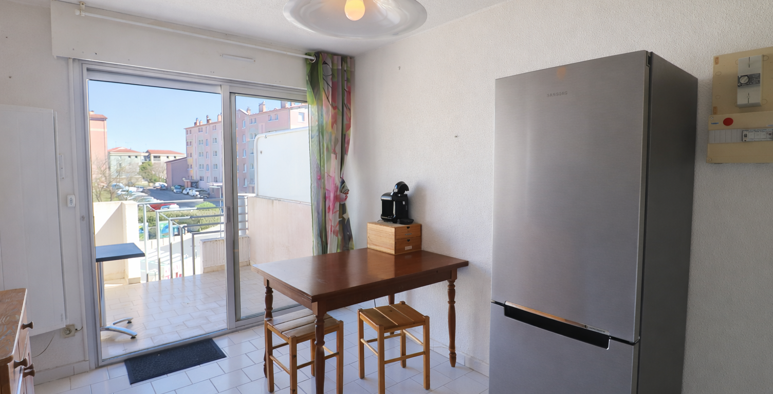 VEND DEUX PIECES CABINE CORNICHE — photo 1