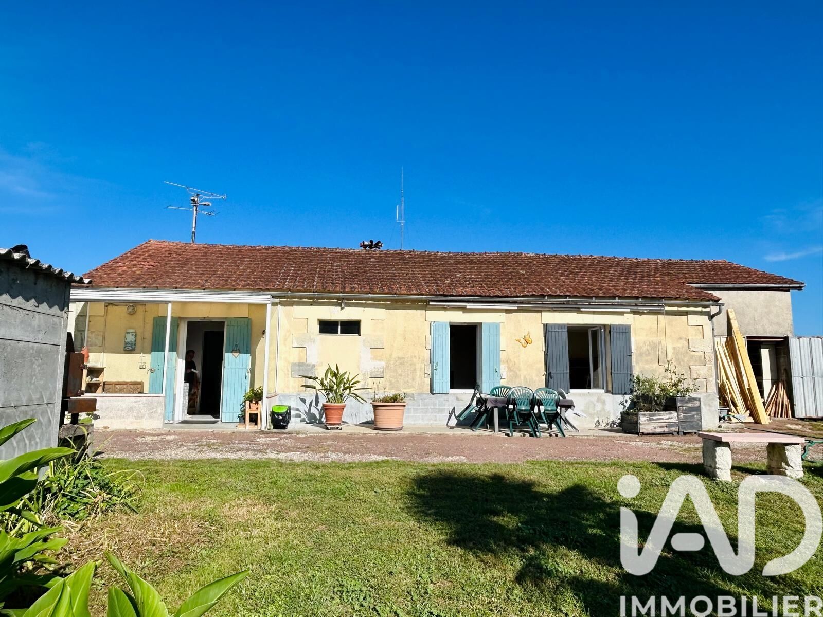 Montlieu-La-Garde - 102m² - 4p. - 3ch.