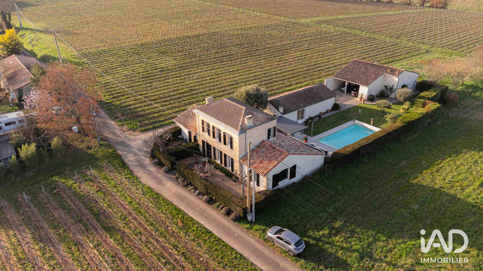 Maison à vendre, 5 pièces, 245 m², Bourg