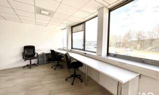 Divers  121 m² à louer à Miribel (01700)