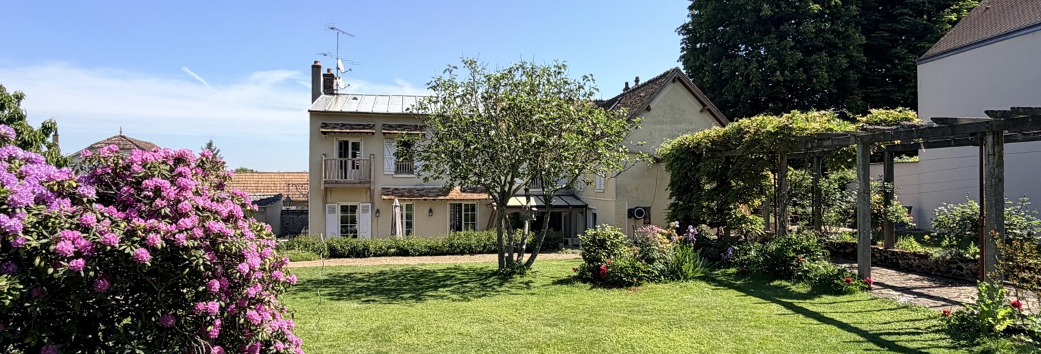 Maison 7 Pièces 230 m² à vendre à Montfort-l'Amaury (78490)