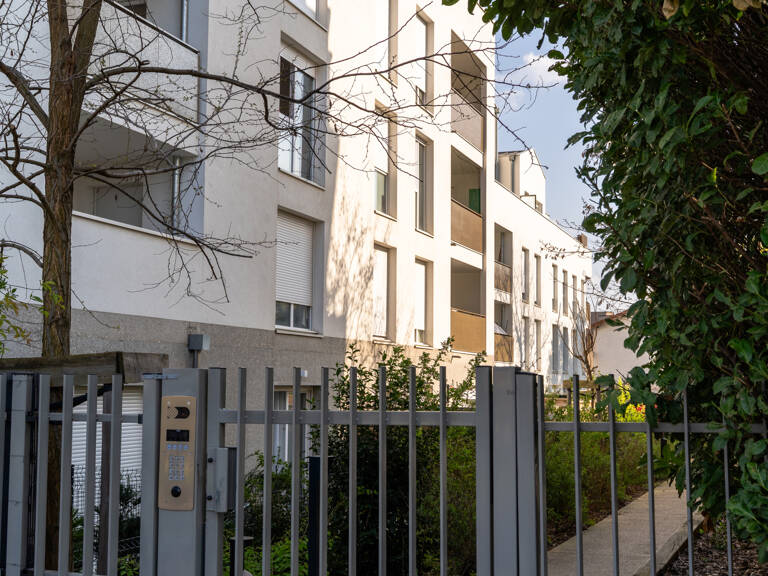 Récent T4 de 83 m2 avec balcon et garage — photo 1