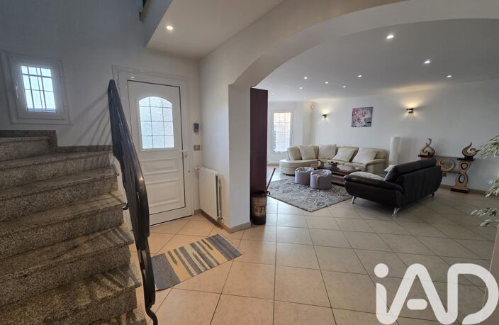 Vente Maison/villa 7 pièces — photo 2