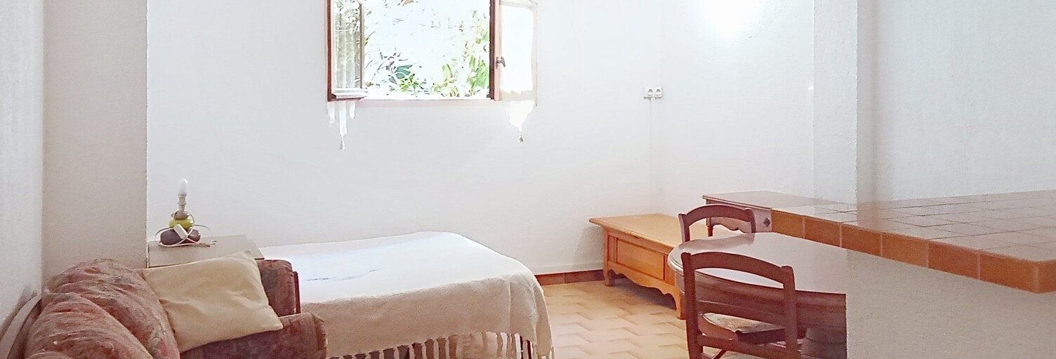 Appartement 1 Pièce 33 m² à vendre à Saint-Cyr-sur-Mer (83270)