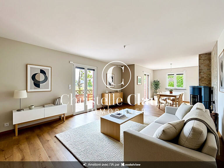 Maison familiale  avec jardin et double garage — photo 1