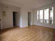 Bel appartement lumineux de 2/3 pièces au 2eme étage à 200 m du métro Louise Michel — photo 3