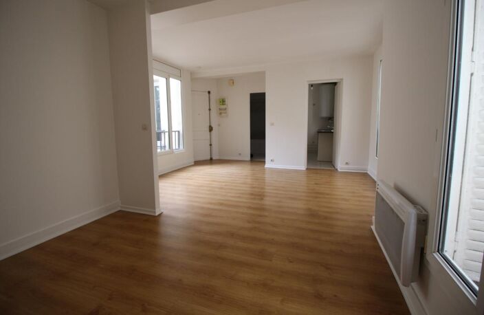 Bel appartement lumineux de 2/3 pièces au 2eme étage à 200 m du métro Louise Michel — photo 5