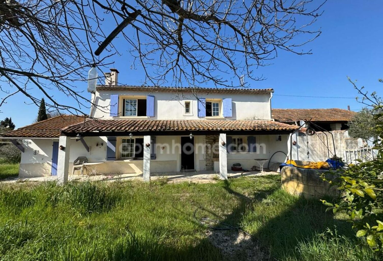 Maison 8 pièces + dépendances à Saint Etienne du Grès proche Saint Rémy de Provence — photo 1