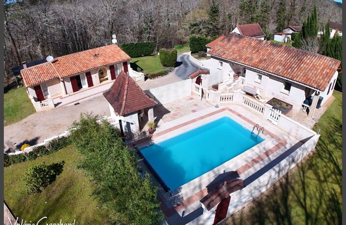 Propriété de charme avec dépendances et piscines  nature et calme – 6600 m² de terrain - Dordogne — photo 2