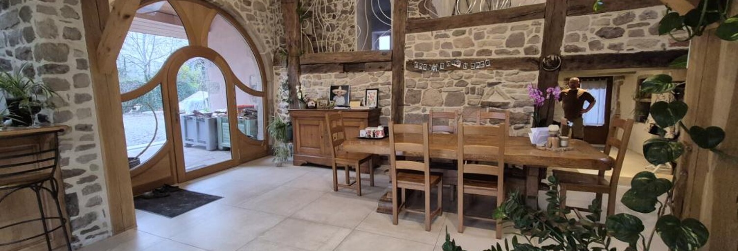 Maison 7 Pièces 190 m² à vendre à La Lanterne-et-les-Armonts (70270)