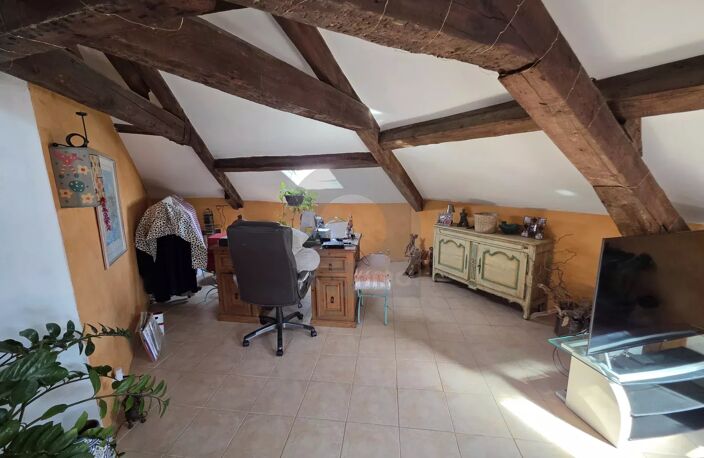 APPARTEMENT TROIS PIECES MENTON MAIRIE DERNIER ETAGE — photo 2