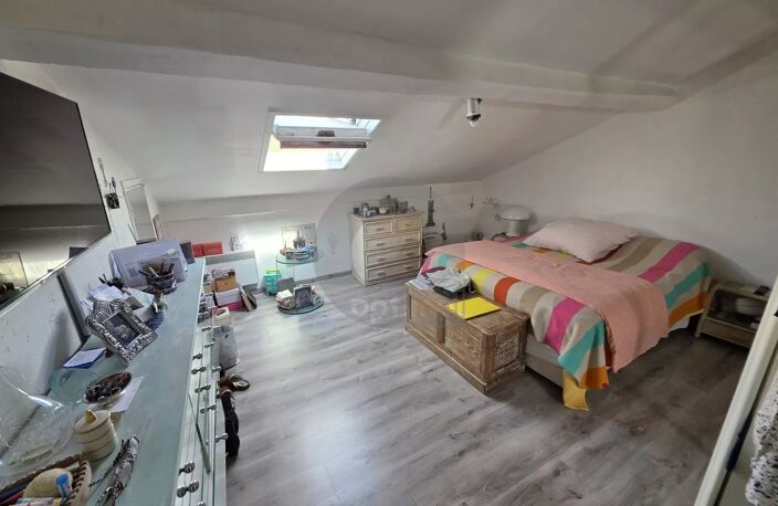 APPARTEMENT TROIS PIECES MENTON MAIRIE DERNIER ETAGE — photo 5