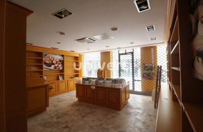 Local commercial — photo du bien