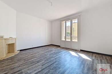 Appartement 3 pièces 790 €