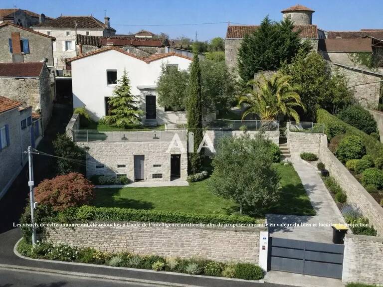 Maison de caractère en pierre – 216 m² – Vue panoramique – Luxé — photo 1