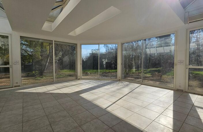 ✨ Villa des années 70 – Charme atypique & écrin de verdure – Saint-Aubin-sur-Gaillon ✨ — photo 3