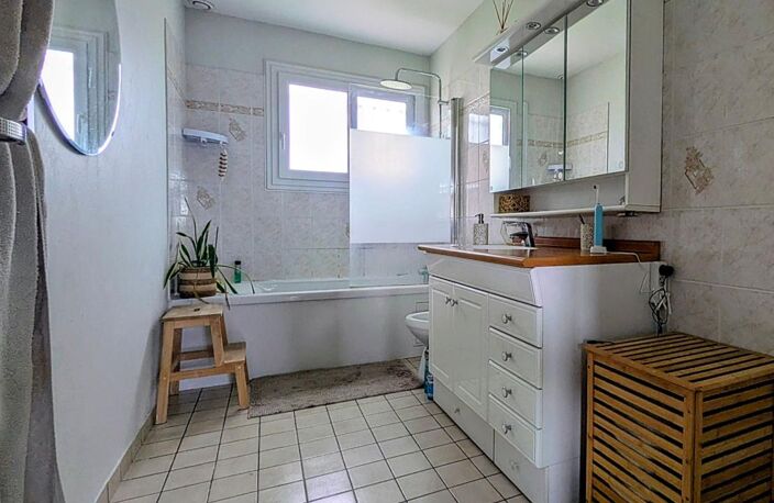 Maison  Saint Ciers d'Abzac 5 pièces 125 m2 — photo 5