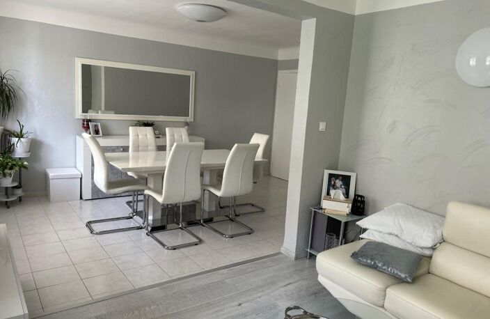 Appartement À Vendre — photo 2