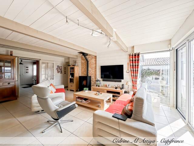 Maison à vendre à Puilboreau de plain-pied, 7 pièces, 175m², jardin et garage — photo du bien