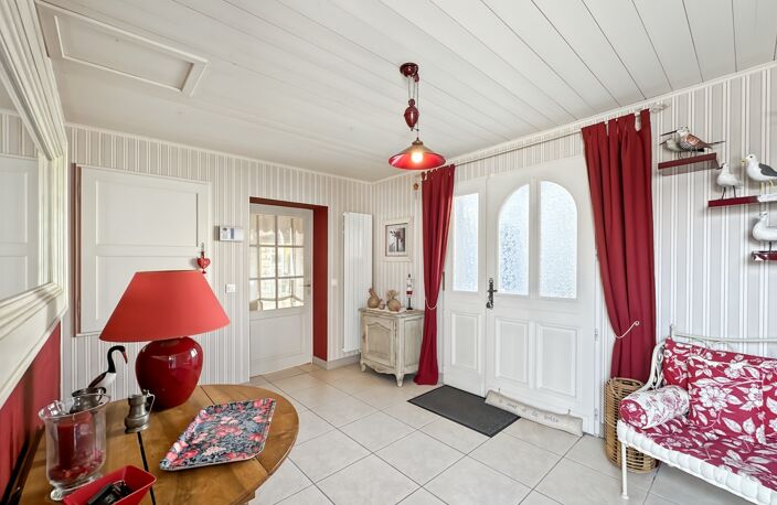 Maison à vendre à Puilboreau de plain-pied, 7 pièces, 175m², jardin et garage — photo 4