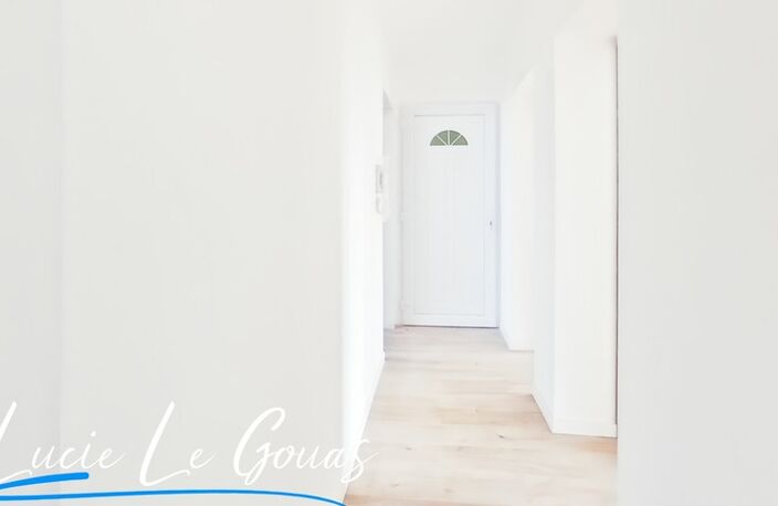 Appartement rénové de 97m² au 1er étage — photo 3