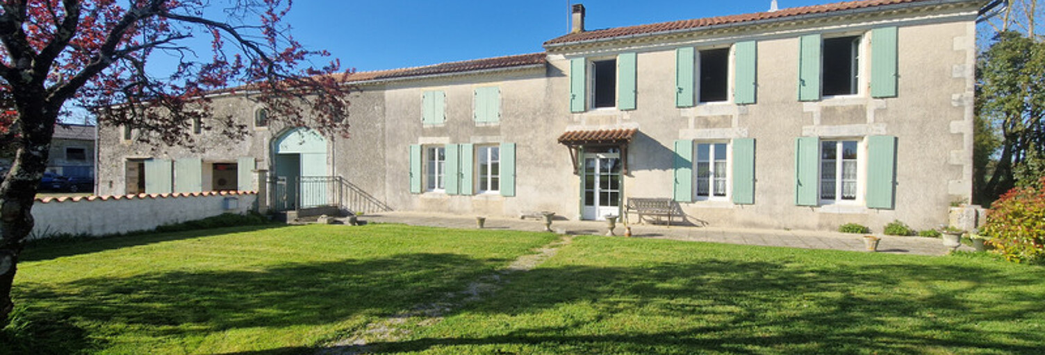 Maison 5 Pièces 156 m² à vendre à Surgères (17700)