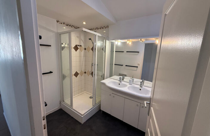 🏠 T3 À VENDRE — BIARRITZ QUARTIER DES HALLES | Libre & Disponible immédiatement — photo 4