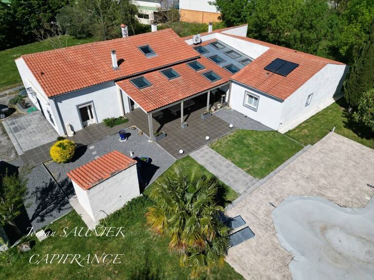 Propriété d'Exception à vendre 8 pièces REVEL (31) — photo 1