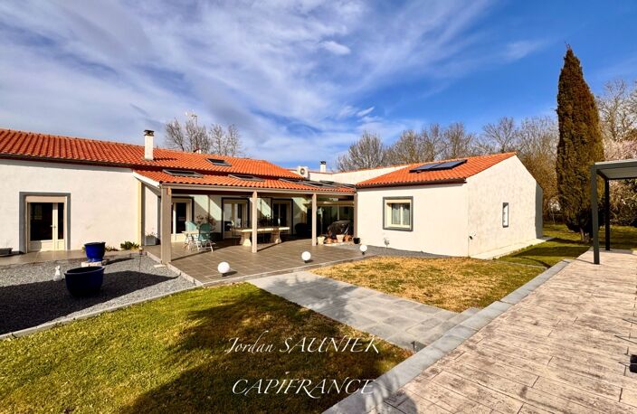 Propriété d'Exception à vendre 8 pièces REVEL (31) — photo 2