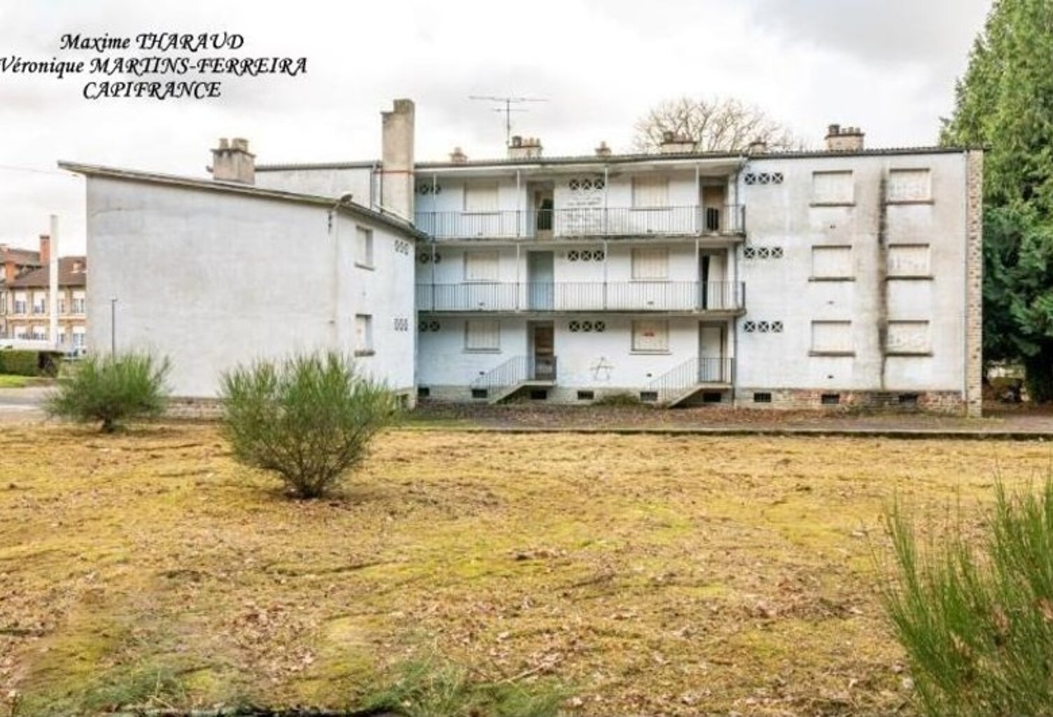 Immeuble de Rapport 11 logements LA GUICHE (71) — photo 1