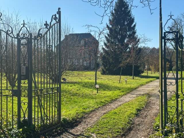Demeure Bourgeoise à vendre 16 pièces SAINT GATIEN DES BOIS (14) — photo du bien