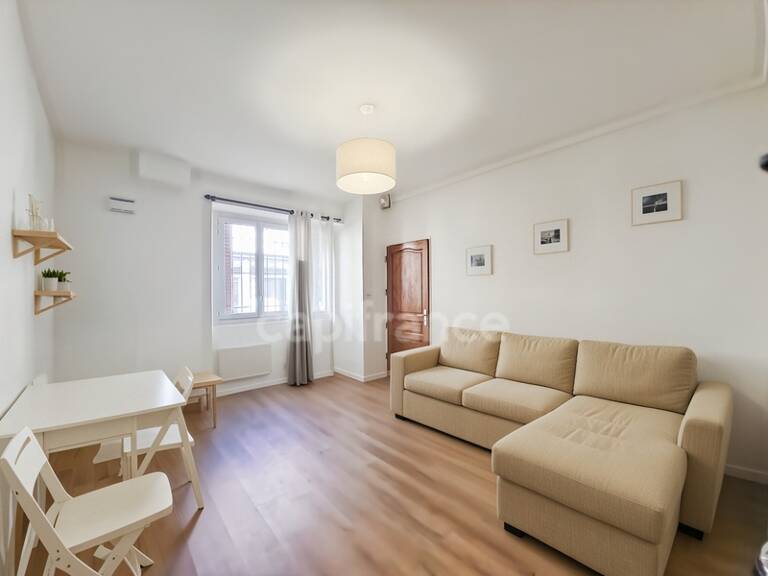 Appartement à vendre 2 pièces VILLENEUVE LES AVIGNON (30) — photo 1