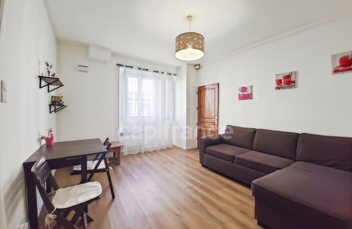 Appartement à vendre 2 pièces VILLENEUVE LES AVIGNON (30) — photo 2