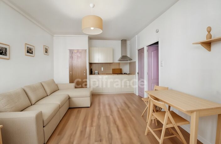Appartement à vendre 2 pièces VILLENEUVE LES AVIGNON (30) — photo 4