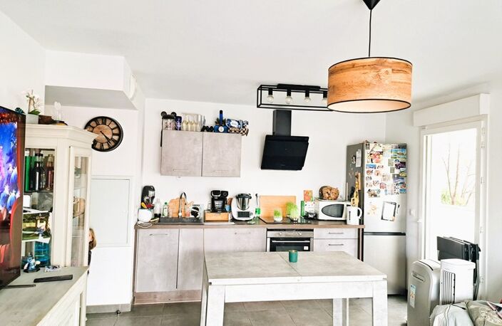 MARSEILLE 13ème Château Gombert ,Appartement très récent T3 de 59M² + grande terrasse, parking privé et garage — photo 4