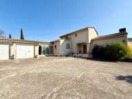 Proprieté de 150 m2 avec dépendance à vendre 7 pièces LAURIS (84) — photo 3