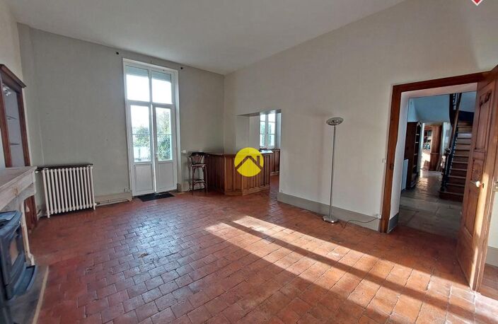 MAISON AVEC DÉPENDANCES ET PISCINE — photo 4