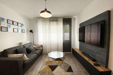 Appartement 2 pièces 884 €