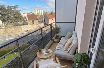 EXCLUSIVITE T2 de 43 M² à Caluire dans immeuble de 2010 avec balcon et garage — photo du bien