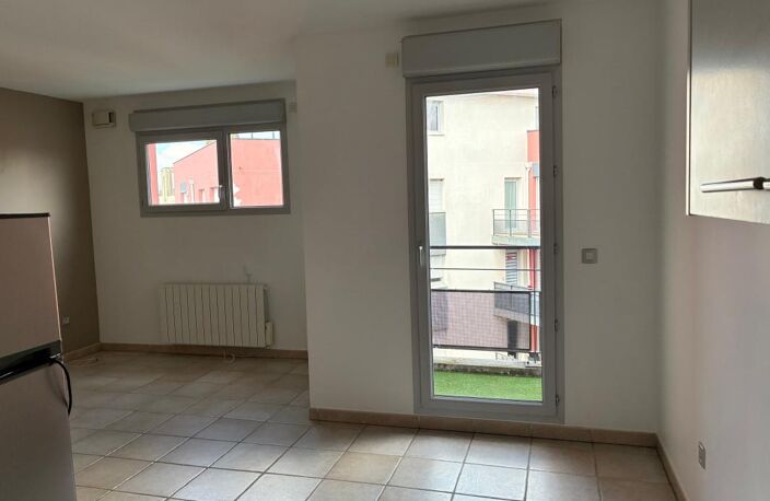 EXCLUSIVITE T2 de 43 M² à Caluire dans immeuble de 2010 avec balcon et garage — photo 5