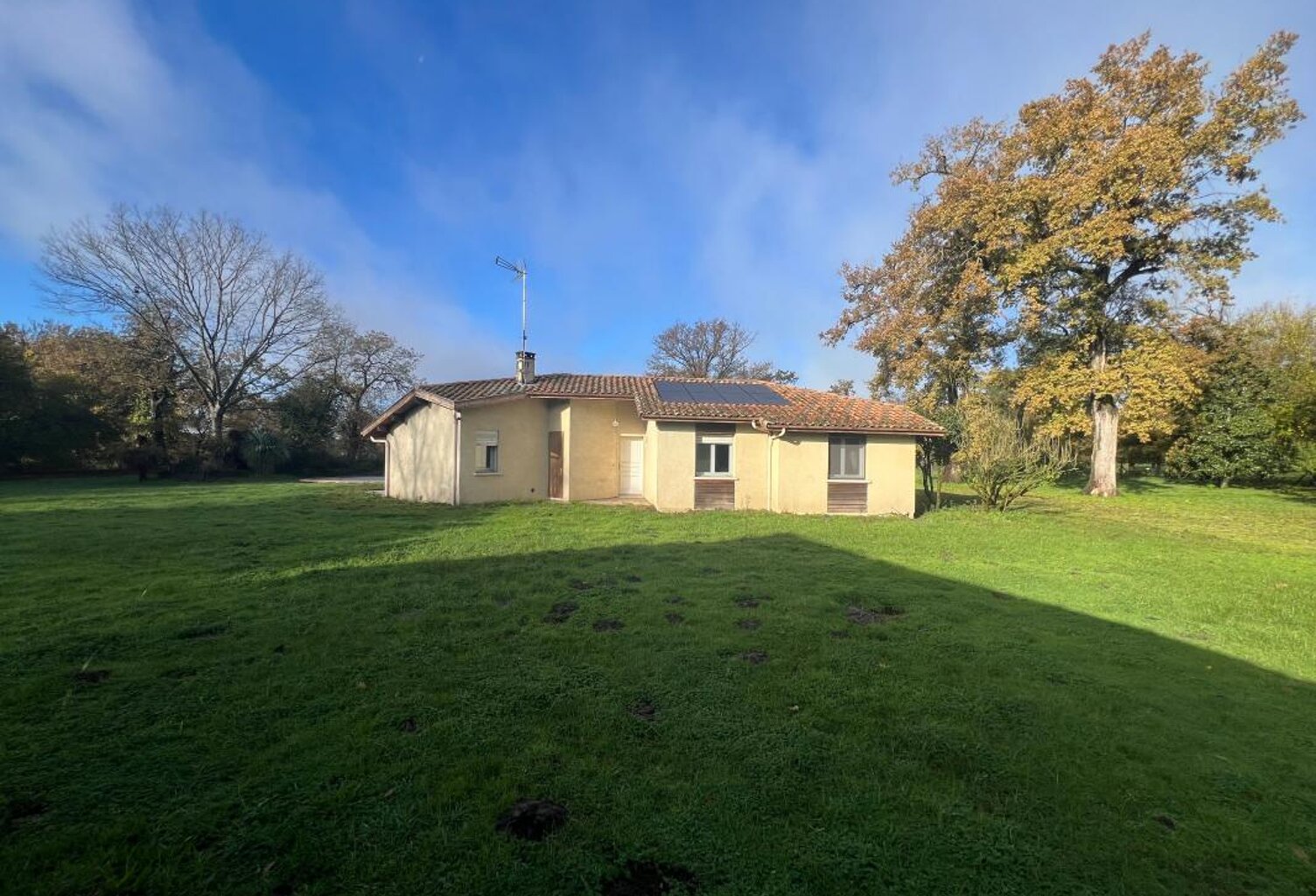 Deux Maisons sur 26 hectares A Vendre — photo 1