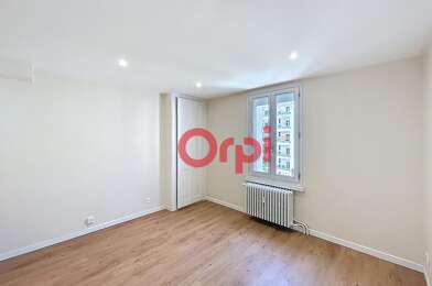 Appartement 1 pièces 900 €