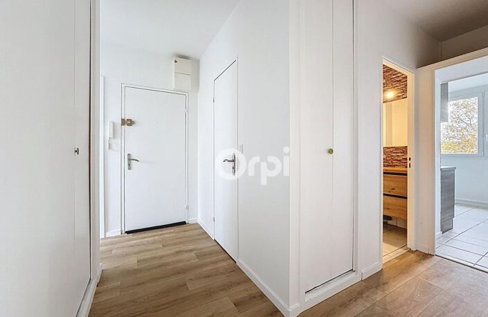 Superbe Opportunité - Loué 950€/mois - À vendre – Appartement rénové 73 m² — photo 5