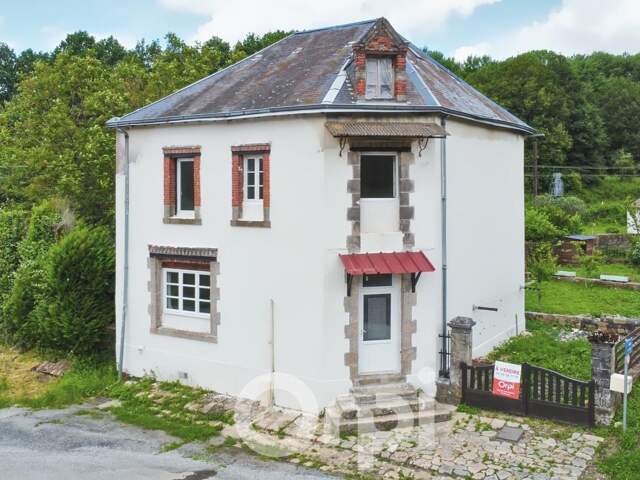Charmante maison en pierres à St-Sulpice-Laurière — photo du bien