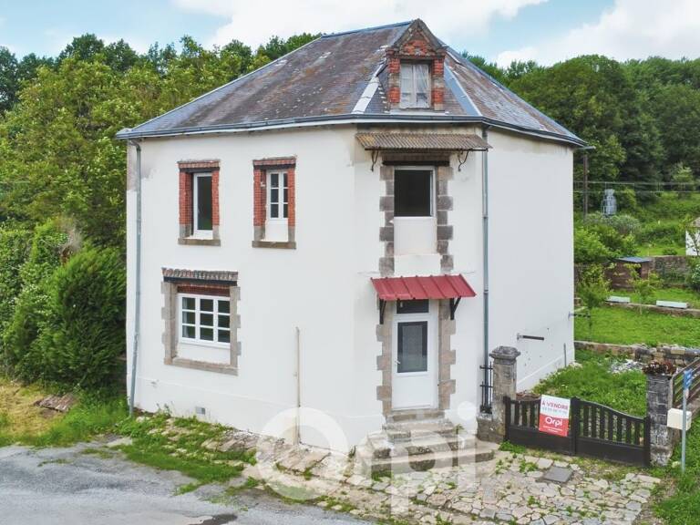 Charmante maison en pierres à St-Sulpice-Laurière — photo 1