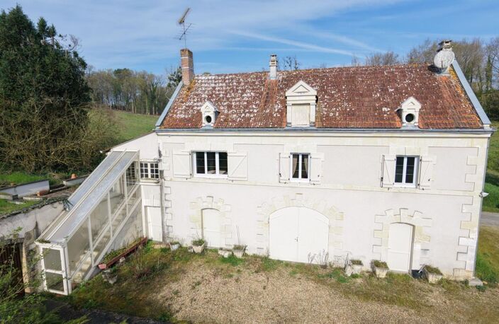 Maison avec dépendances et beau potentiel — photo 2