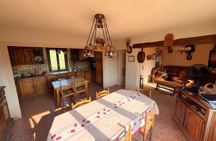 Maison avec dépendances et beau potentiel — photo 3